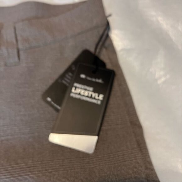 Travis Mathew Grommet Gray Check Performance Stretch Men’s Shorts Size 30 NWT - Picture 5 of 6